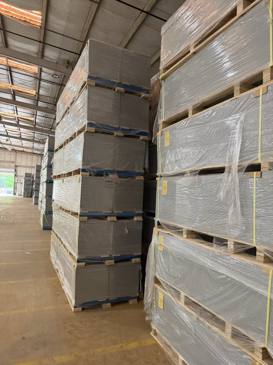 Brand Name Cement Fiber Trim — 5/4 × 3½" × 10ft (Truckload)